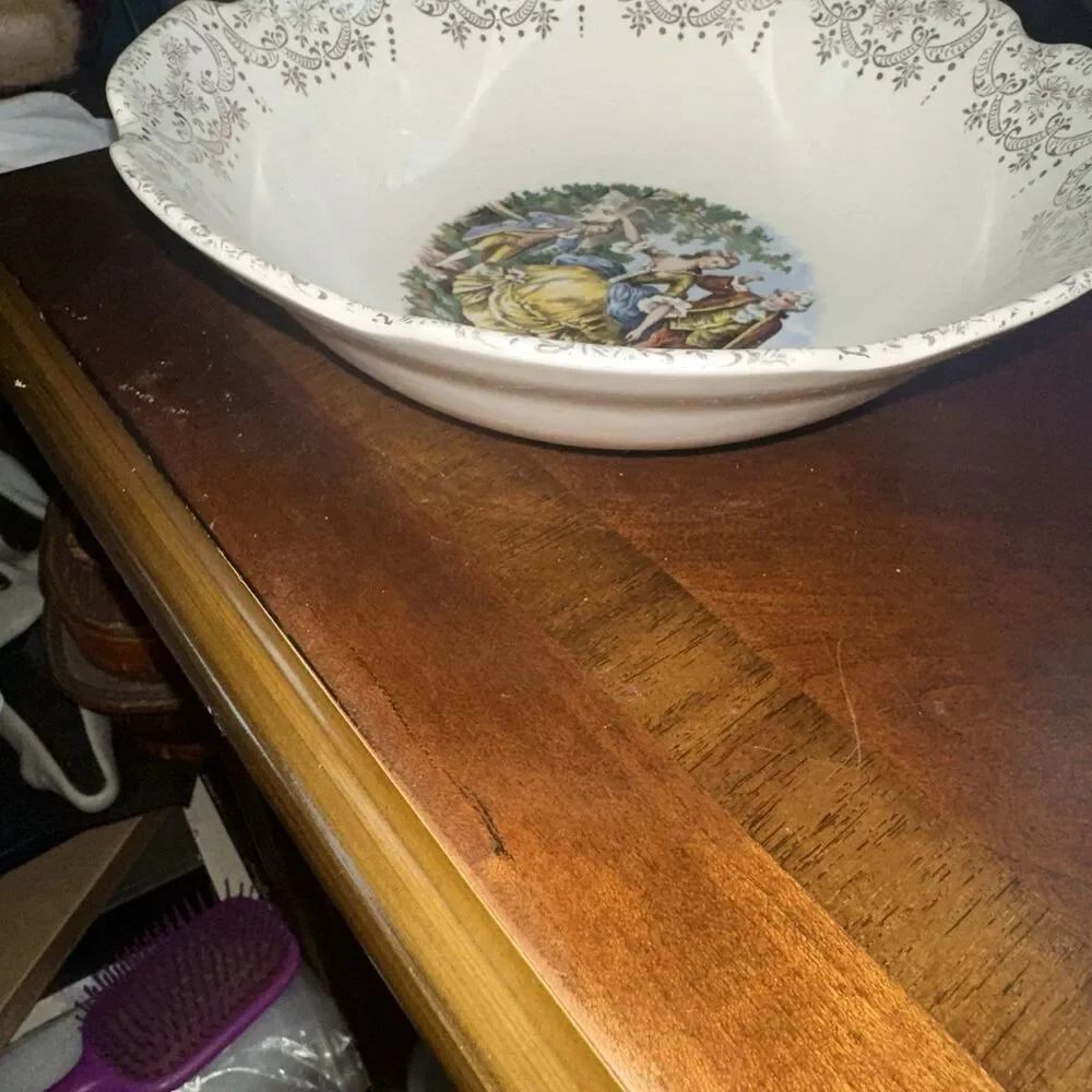 Warranted 22 Karat Serving Bowl Gold 8 3/4”